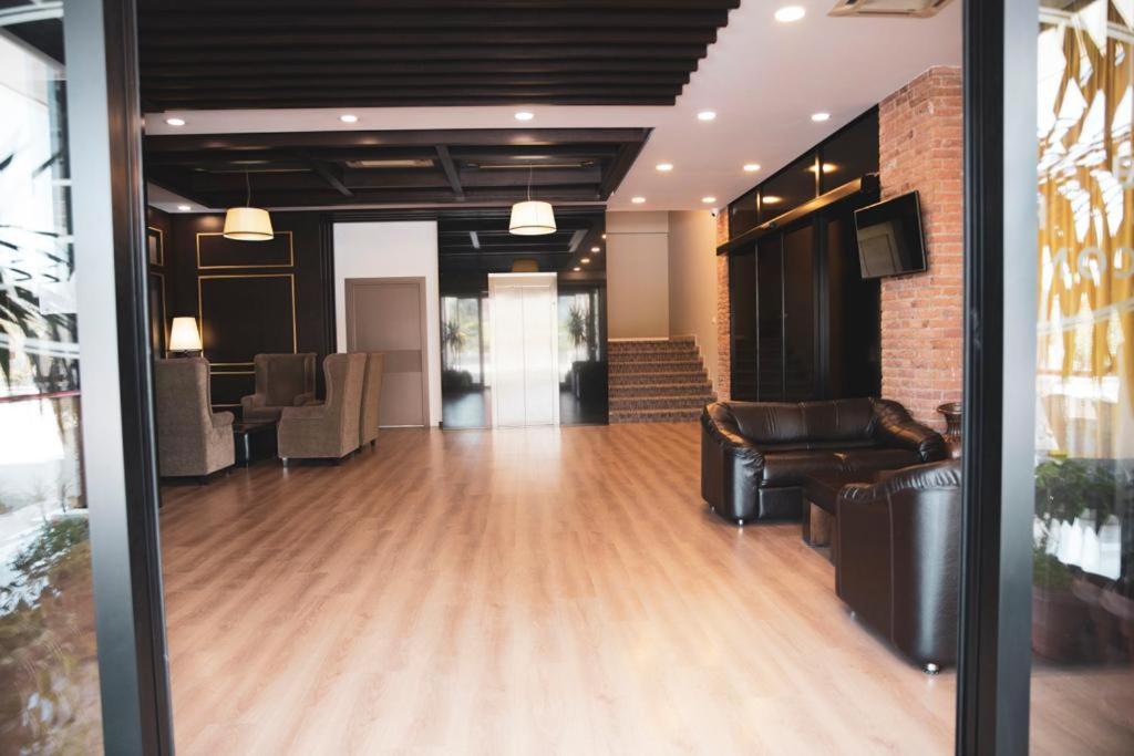 Hotel Continental Durres Bagian luar foto